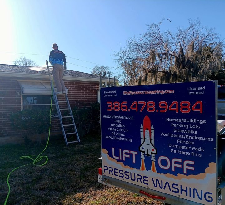 Roof Washing